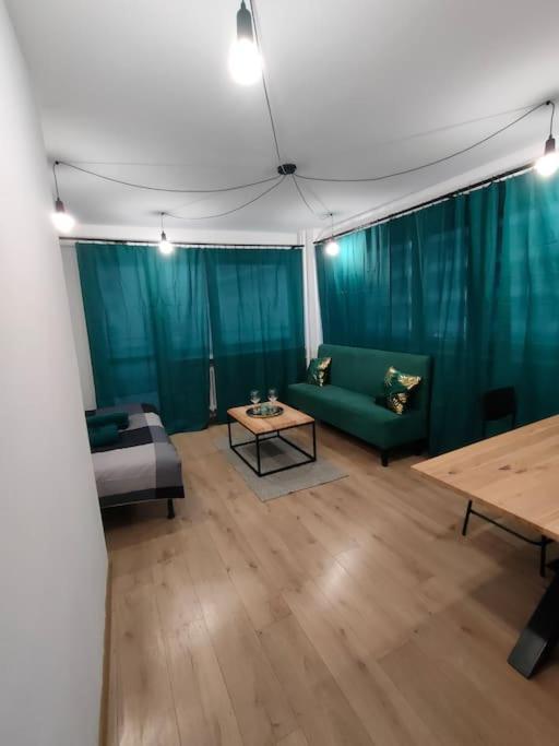 Apartament Szmaragdowy Centrum Appartement Warschau Buitenkant foto