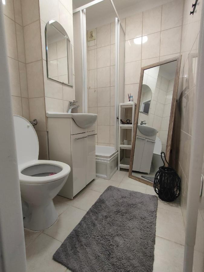 Apartament Szmaragdowy Centrum Appartement Warschau Buitenkant foto